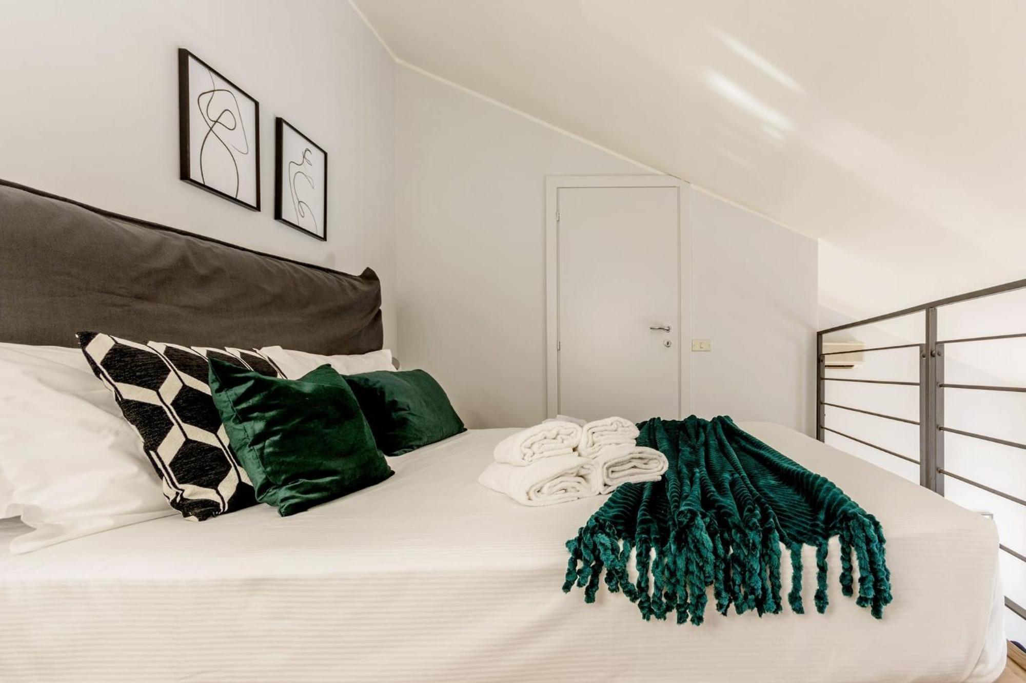 Lovely Apartments In The Hearth Of Brera By Rentopolis Milan Exterior photo